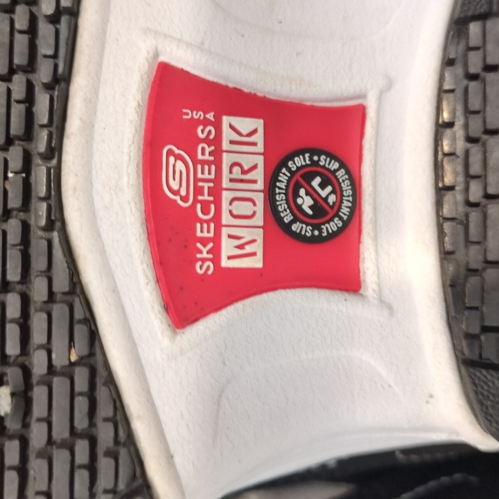 ❤️Skechers D'Lites Women's Black & White Safety Toe Sneakers size 8.5❤️ - Picture 9 of 16